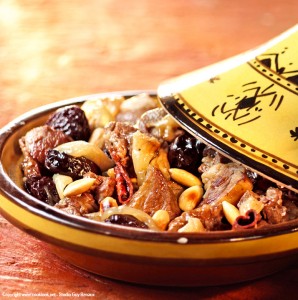 Tagine d’agneau, pruneaux et amandes