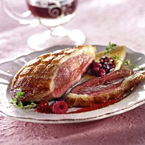 Magret de canard aux fruits rouges