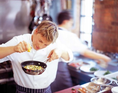 Cuisiner et apprendre l’anglais avec le Chef Jamie Oliver !