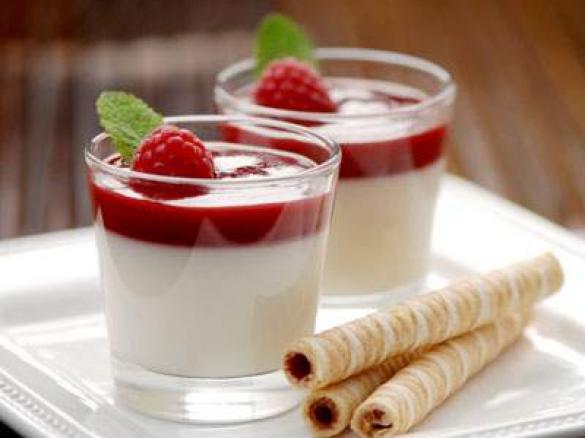 panna-cotta-framboise-cannelle-huile-d-olive